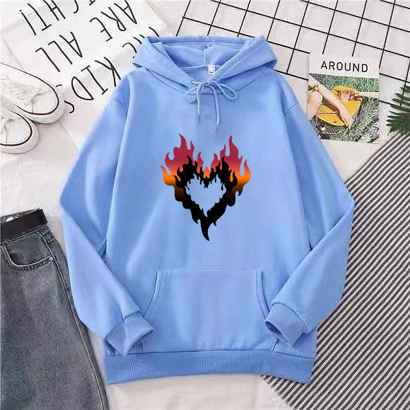 Dame hettegenser med kreativt flammehjerte-design Skjora