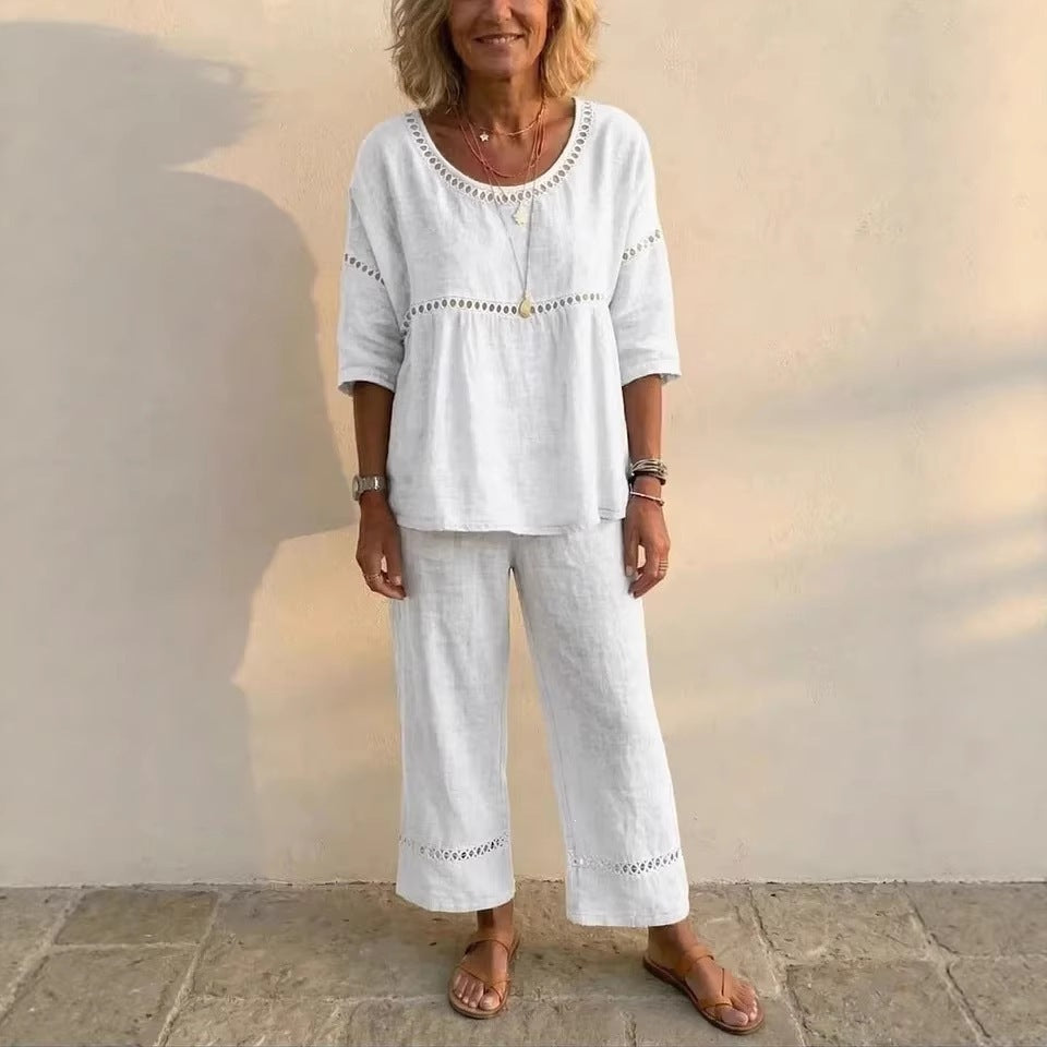 Kvinnes komplett loungewear-set laget av lin med luftig passform og blonderdetaljer Skjora