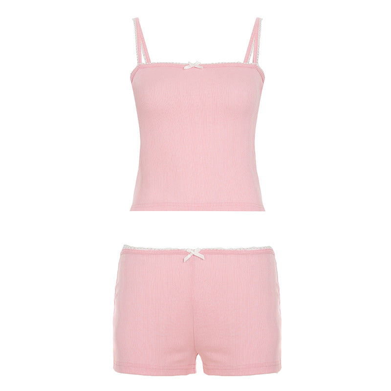 Dame sporty overdel og shorts-sett med fine spisse detaljer Skjora