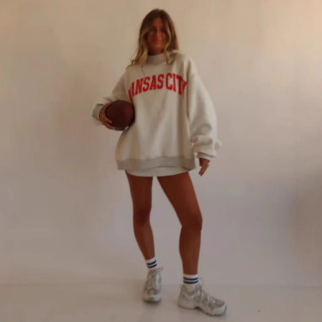 Kvinne oversized sweatshirt med et søtt bjørnmotiv Skjora