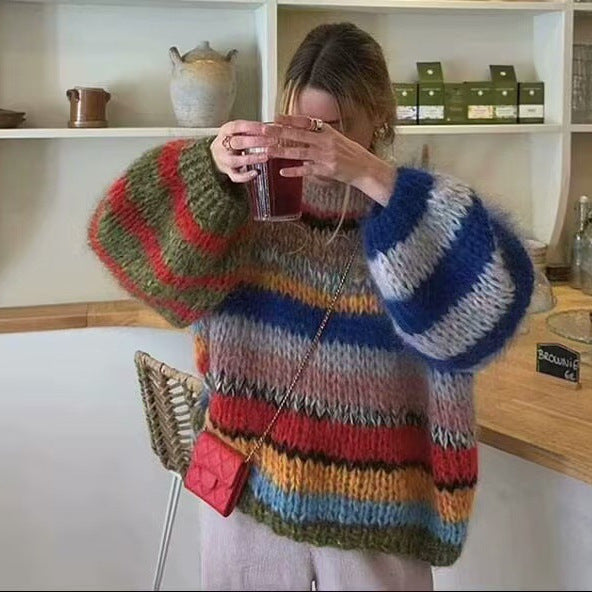 Kvinnes luftig strikket genser med fargerikt stripe mønster Skjora