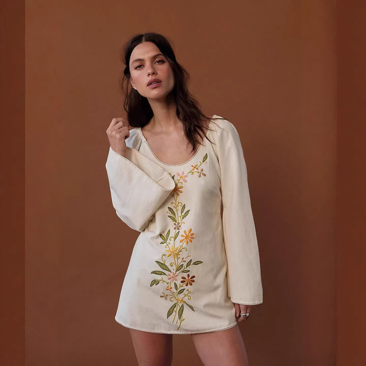 Damen Blusenkleid mit floralen Stickereien und weit ausgestellten Ärmeln Skjora