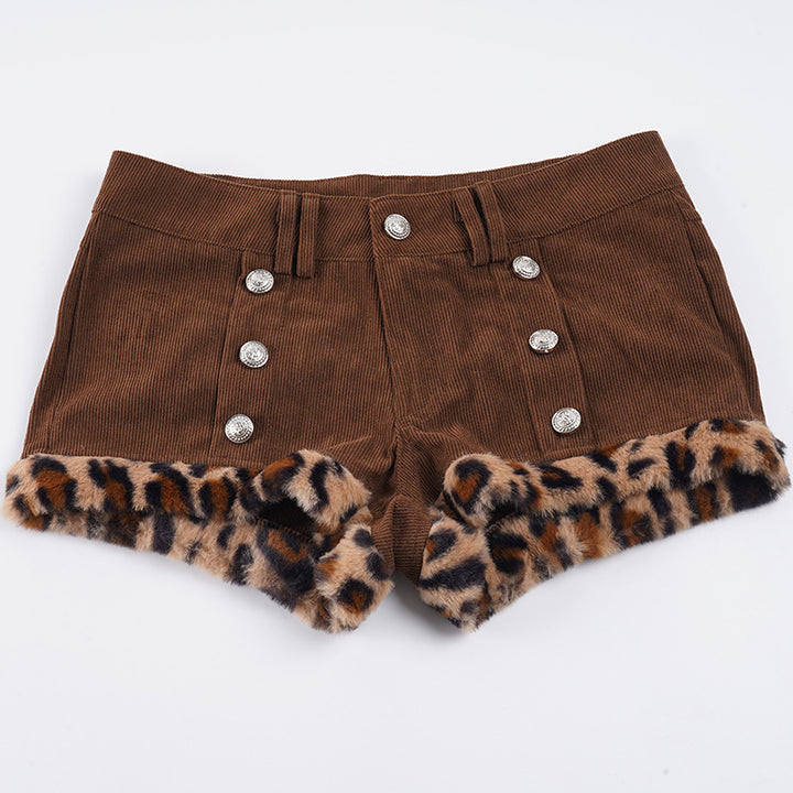 Dame stilige cordshorts med kragefringer og dekorative knapper Skjora