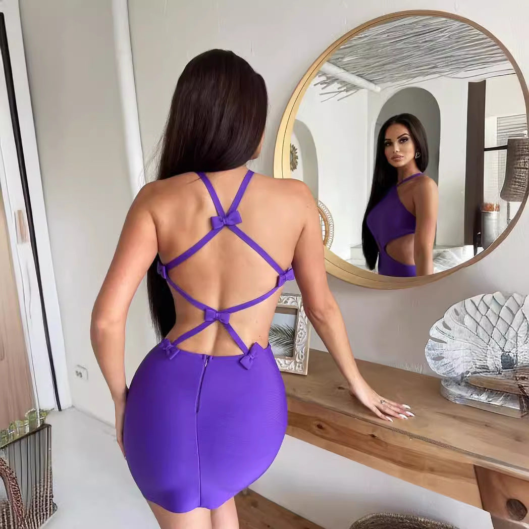 Dame figurnær Cut-Out kjole med halterneck design Skjora