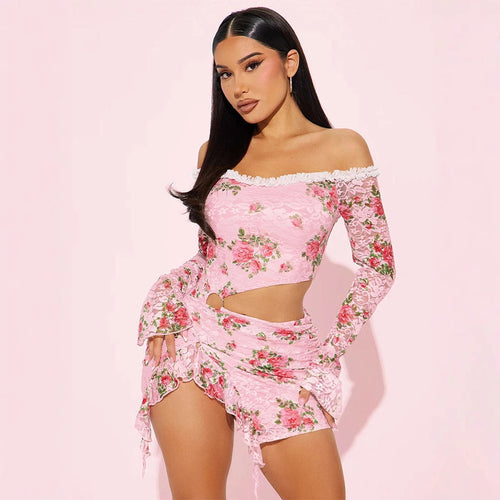 Dame Off-Shoulder Blusenkjole med florale aksenter og asymmetrisk design Skjora
