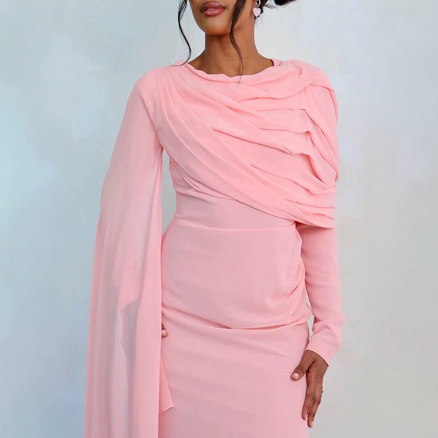Kvinnes Elegant Maxi Kjole med Drapert Skulderdesign og Lang Erme
