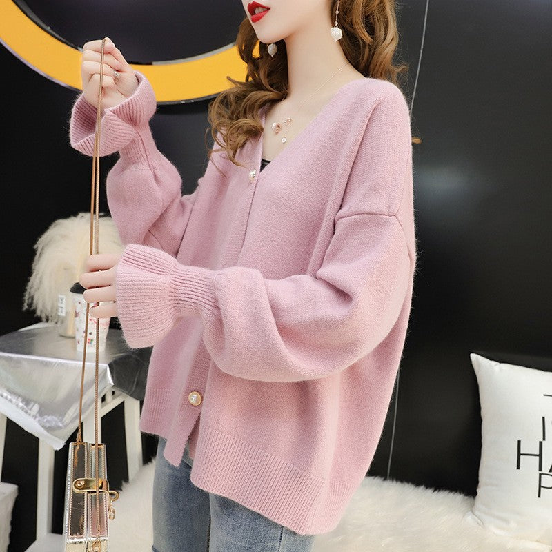 Kvinne cardigan med elegante perleknapper Skjora