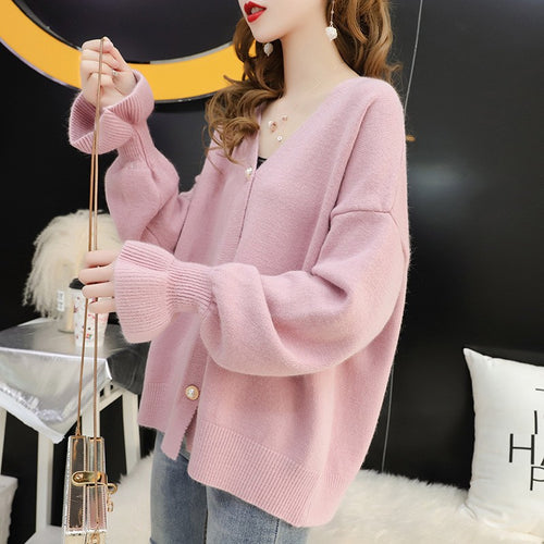 Dame cardigan med perleknapper og løs passform Skjora