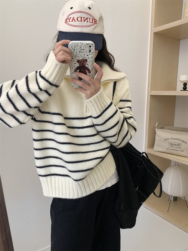 Kvinne Casual Genser med Stripete Design og Halv Glidelås Skjora