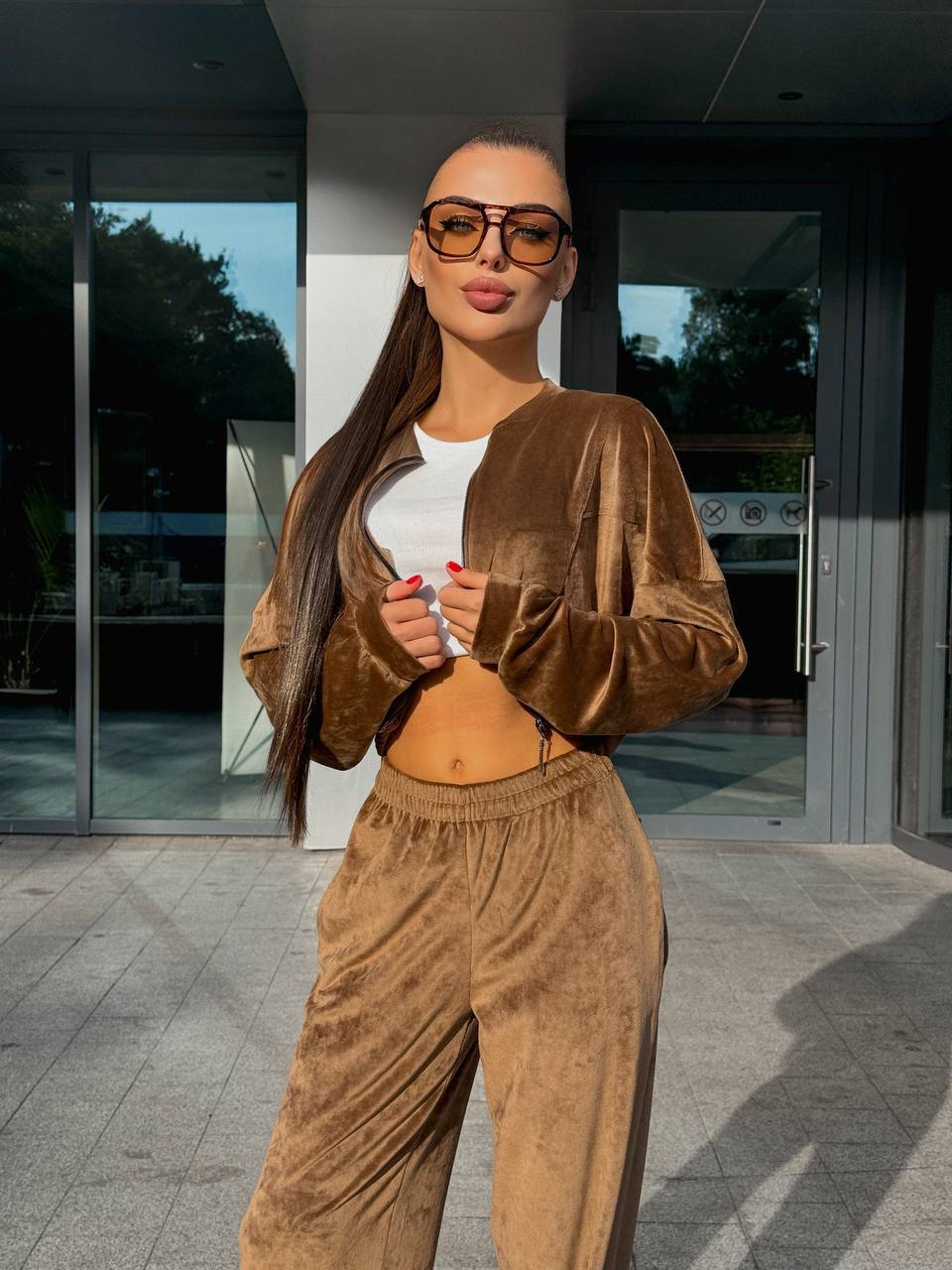 Dame sporty loungewear-jakke med glidelås og trendy bredt kutte bukser Skjora