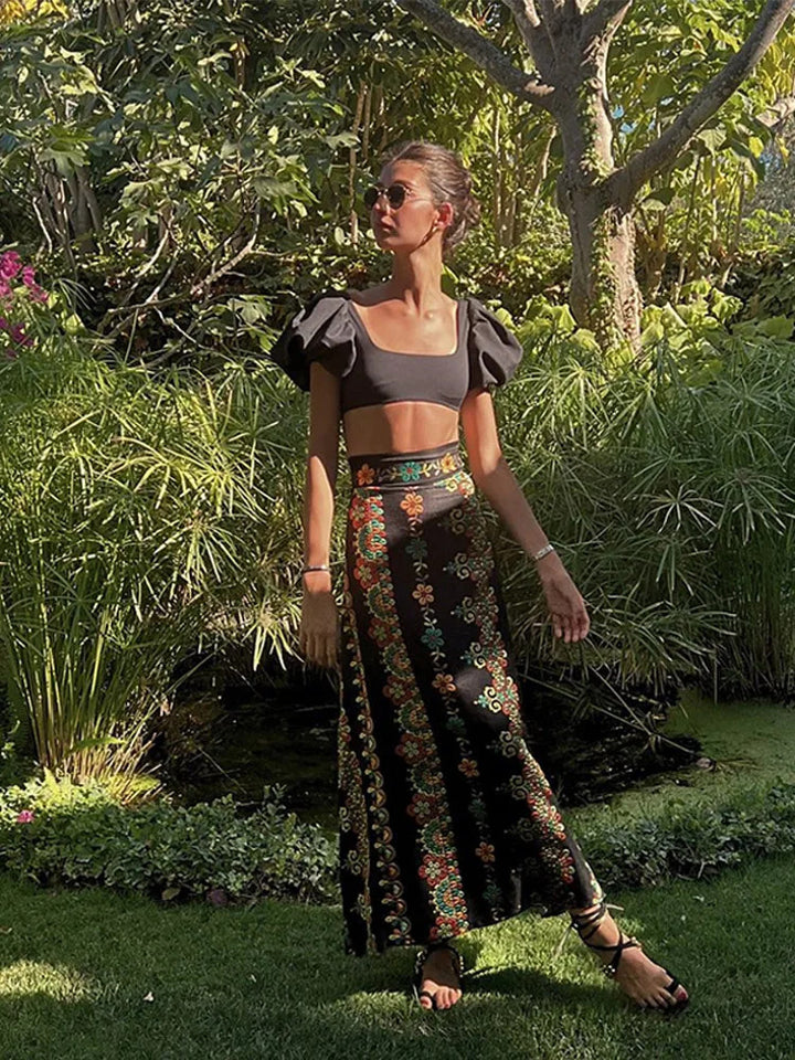 Dame To-delt Outfit med kort topp og floral maxiskjørt Skjora