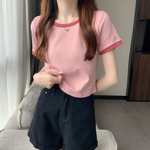 Women's short-sleeved T-shirt with contrasting color and light cotton fabric