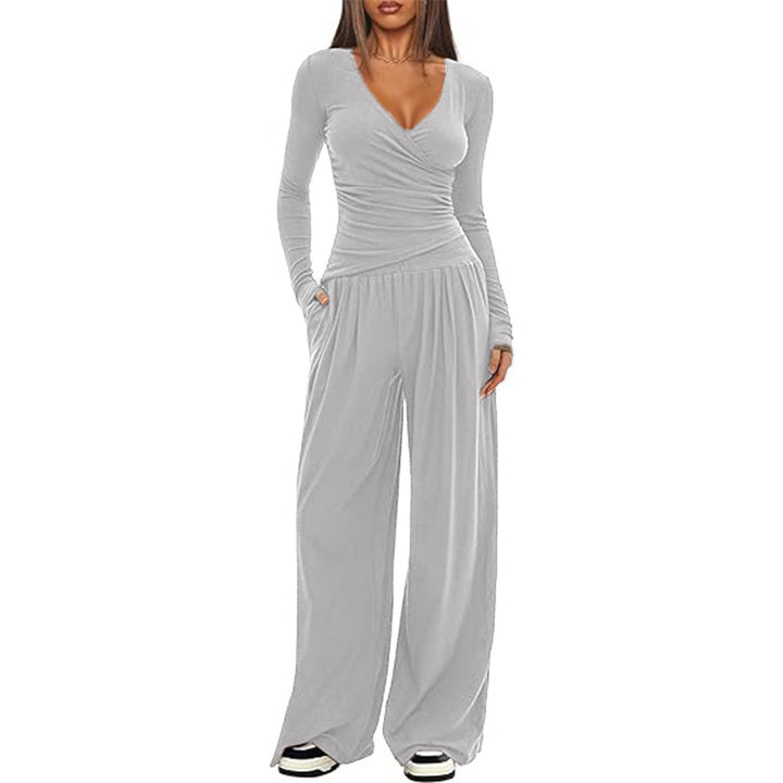 Dame avslappet jumpsuit med omslagsdesign og vid ben Skjora