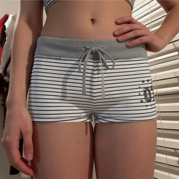 Dame fritids shortser med raffinerte stripemønster og elastisk liv Skjora