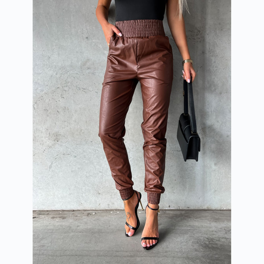 Kvinne faux skinn bukser med elastisk midje og slim fit Skjora