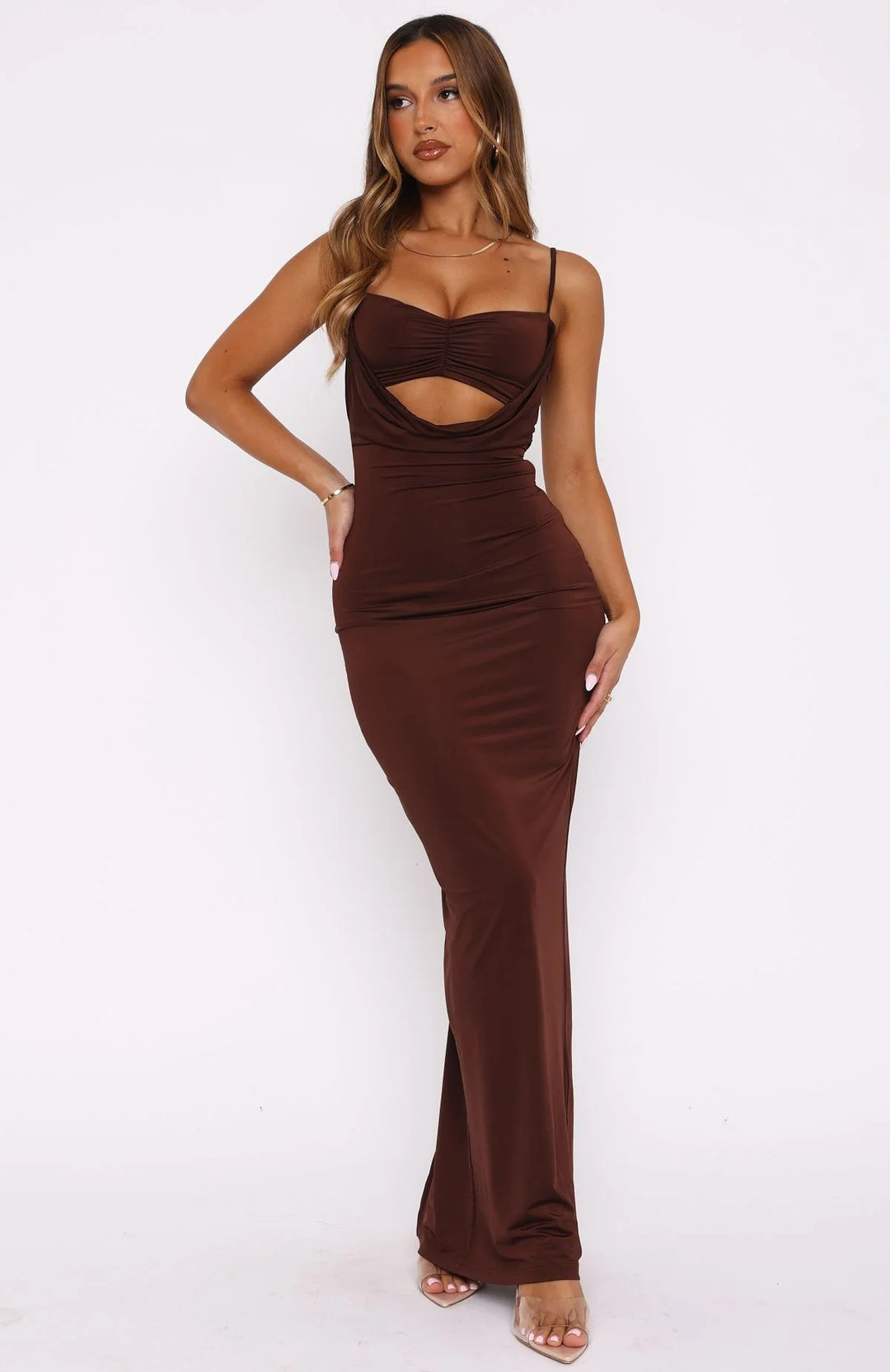 Dame Elegant Cut-Out Maxikjole Skjora