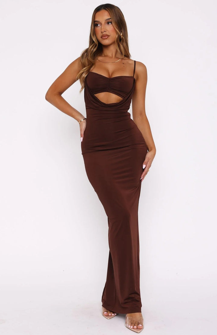 Dame Elegant Cut-Out Maxikjole Skjora
