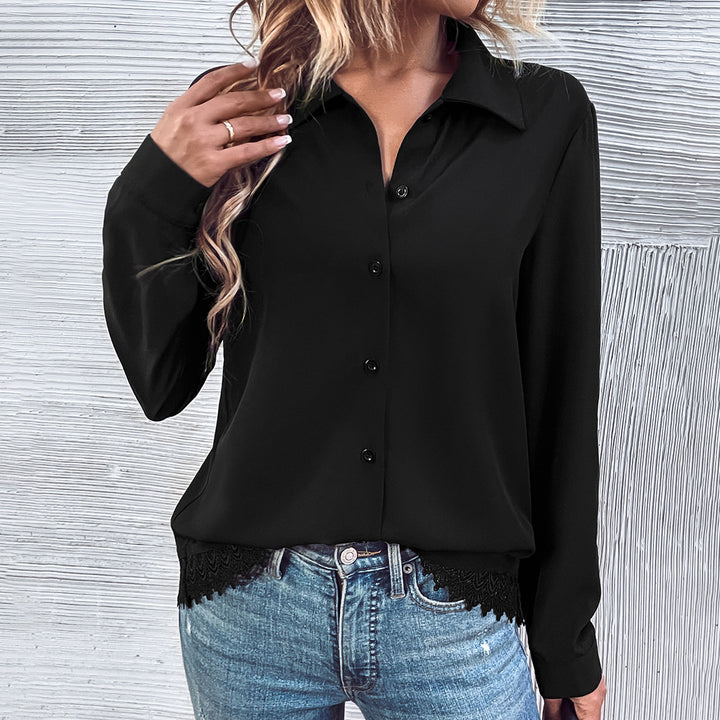 Damer elegant bluse med blonder og knappestolpe Skjora