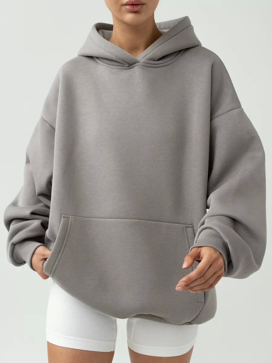 Dame Oversize Hoodie laget av høykvalitets bomullsblanding Skjora