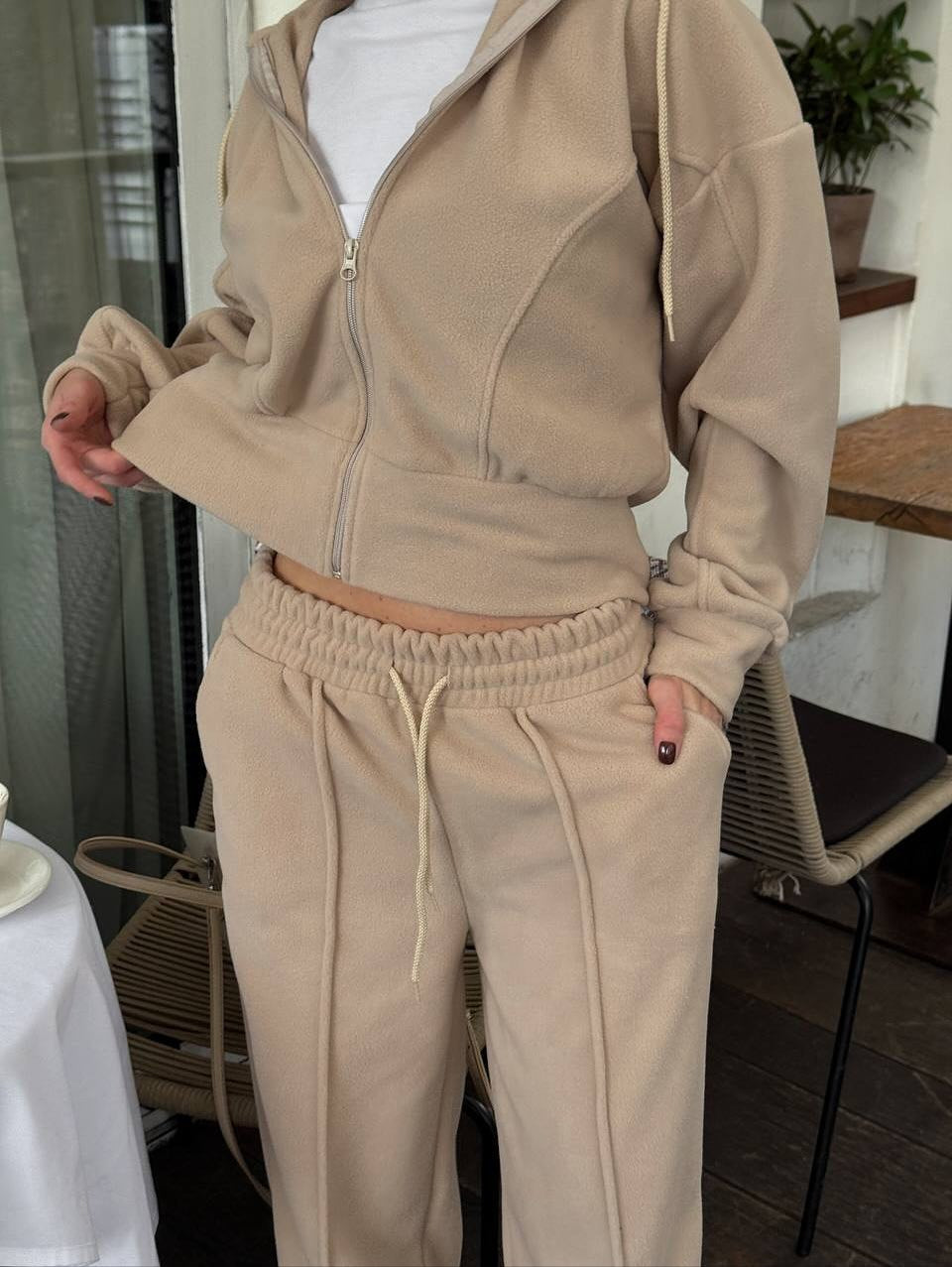 Kvinnelig Fleece Tracksuit med Stilig Hette og Elastisk Midjebånd Skjora