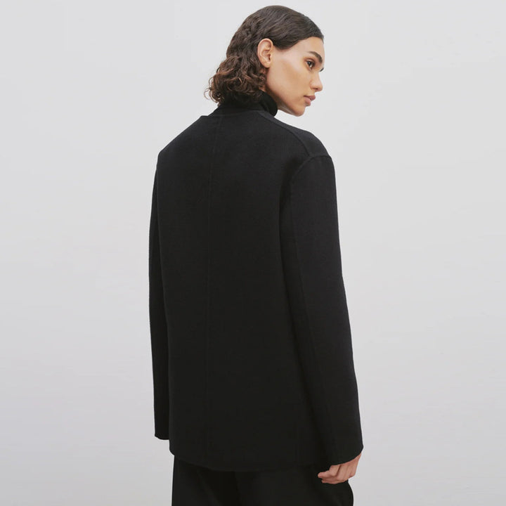 Dame elegant strikk blazer med stor revers og praktiske lommer Skjora