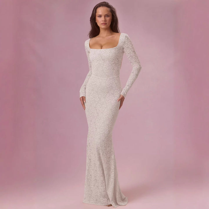 Kvinne Elegant Blonde Maxi Kjole med Skreddersydd Silhuett og Lange Ermer Skjora