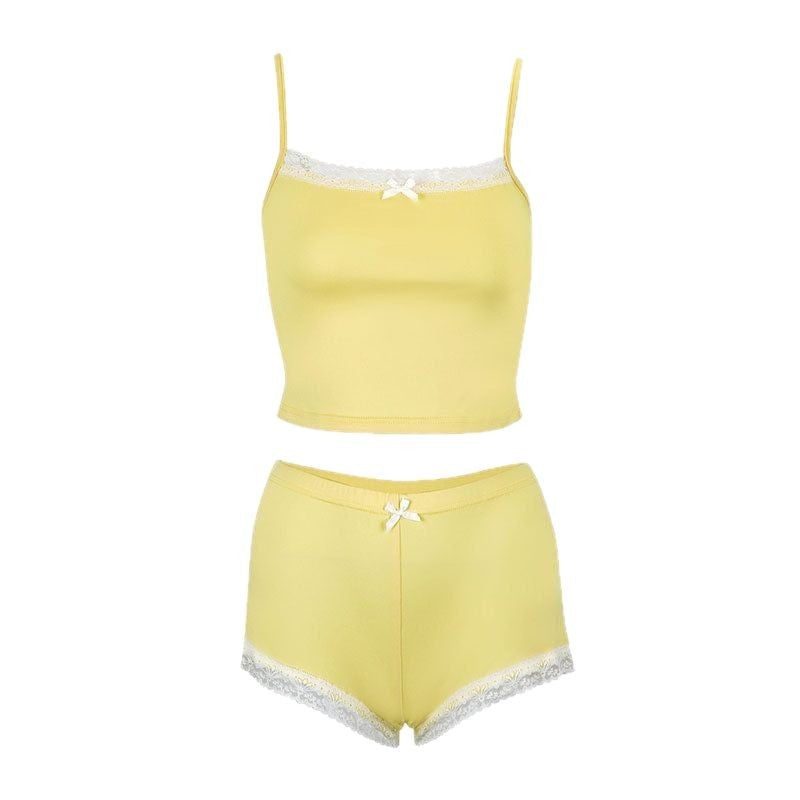 Dame pyjamasett laget av delikat mikrofiber med blonder Skjora