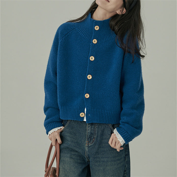 Kvinners kne-lengde cardigan med stående krage og trendy treknapper Skjora