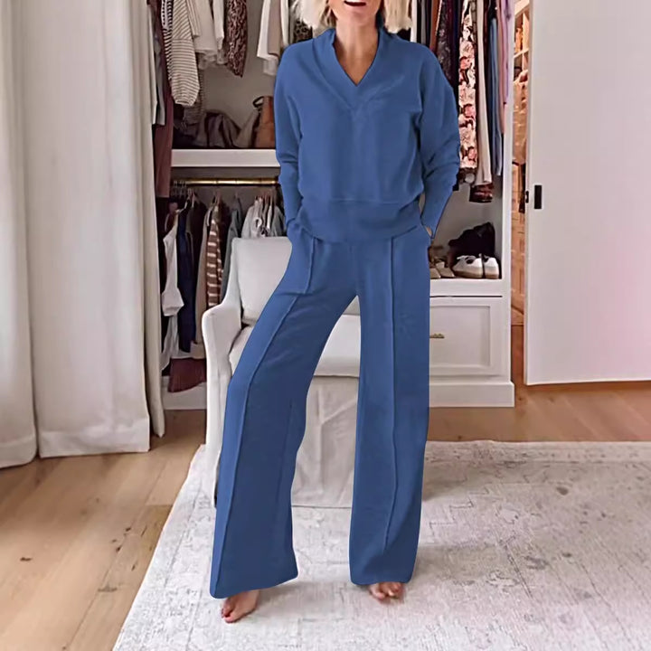 Kvinnenes komfortable loungewear-sett med V-hals og løs passform Skjora