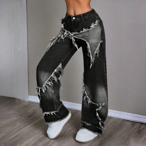 Damebredde jeans i moderne destroyed-look med frynsete detaljer Skjora