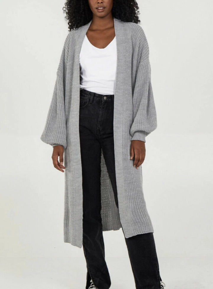 Kvinne strikket kåpe i uformell oversized design Skjora