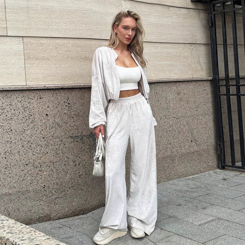 Kvinnes sportlige loungewear-jakke med glidelås og trendy vide bukser Skjora