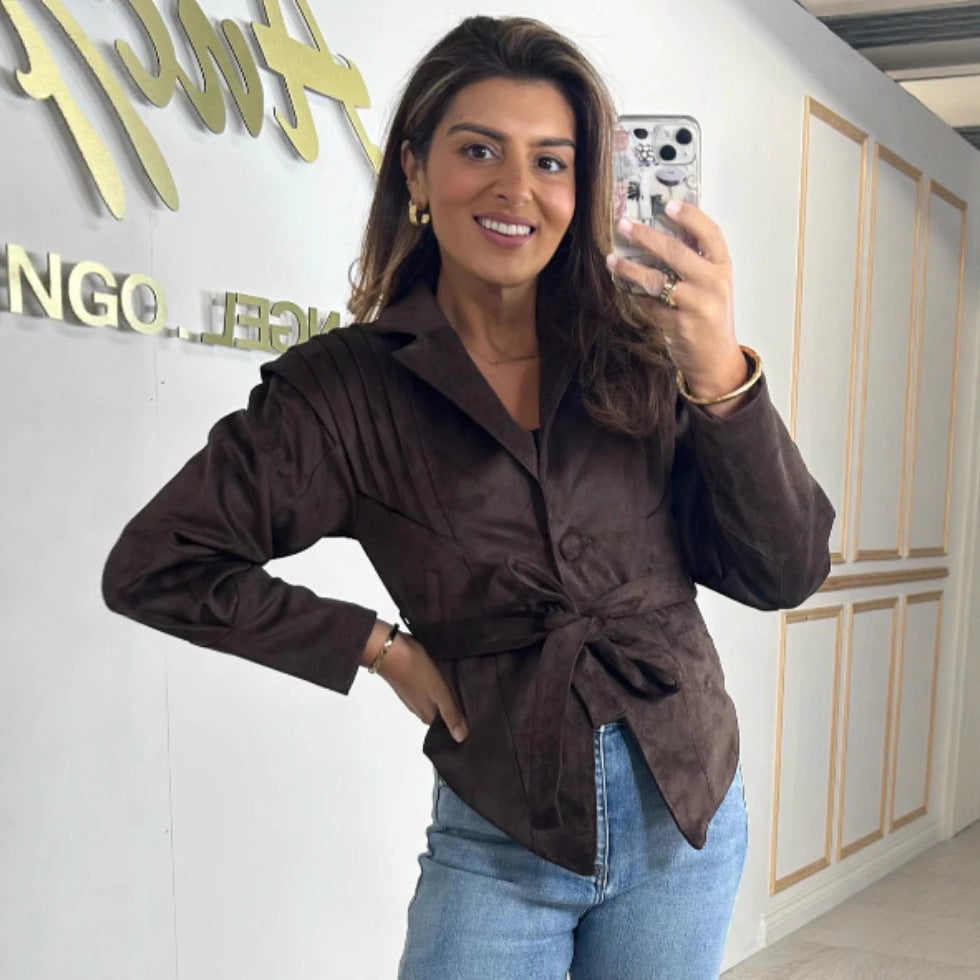 Dames elegant semsket skinnjakke med belte i midjen Skjora