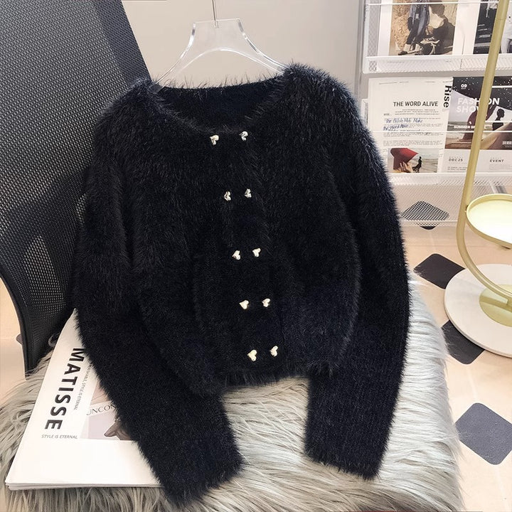 Kvinnes Fluffy Cardigan med Hjerteknapper Skjora