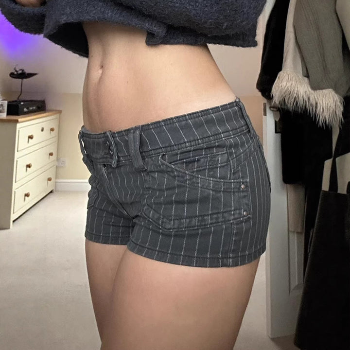 Dame Designer Denim-Shorts med stripemønster og tettsittende passform Skjora