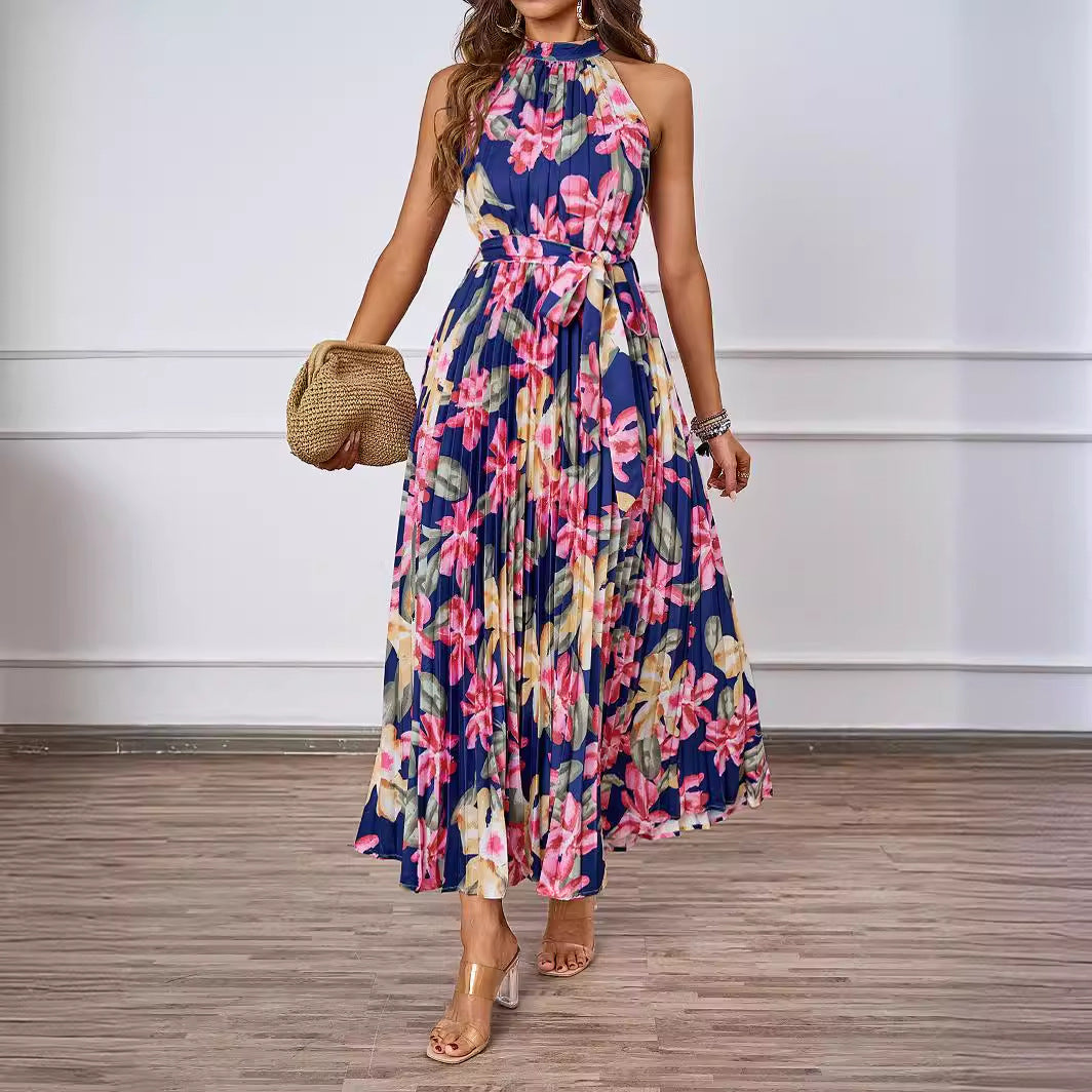 Damer maxi kjole med intrikate folder og stilfullt knytbelte Skjora