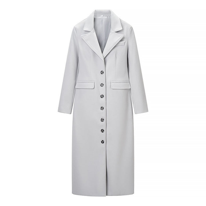 Kvinne Elegant trenchcoat i minimalistisk design med praktiske lommer Skjora