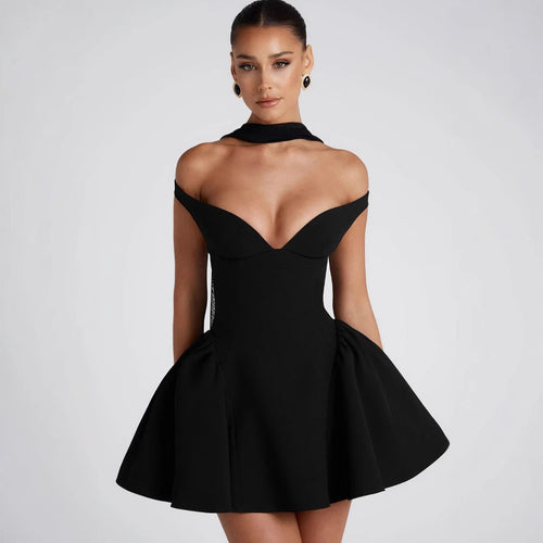 Damer Couture Cocktailkjole med off-shoulder design og voluminøs skjørt Skjora