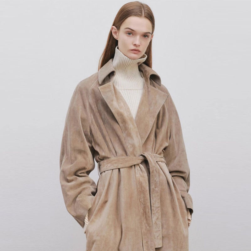 Dame Elegant og stilfull trenchcoat laget av høykvalitets semsket skinn Skjora
