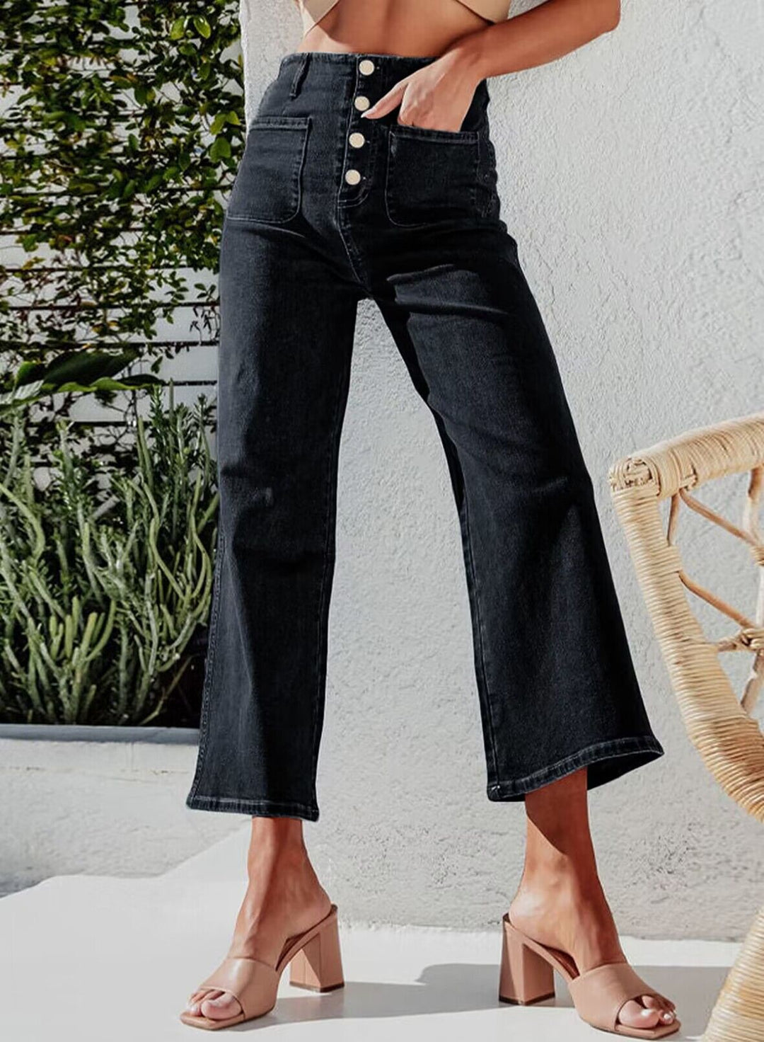 Damer høyhalsa jeans med knapppreget og vid ben Skjora