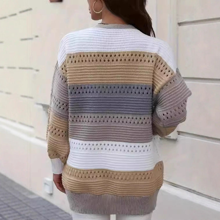 Kvinne stor strikket cardigan med unikt blondermønster og fargeblokkeringsdesign Skjora