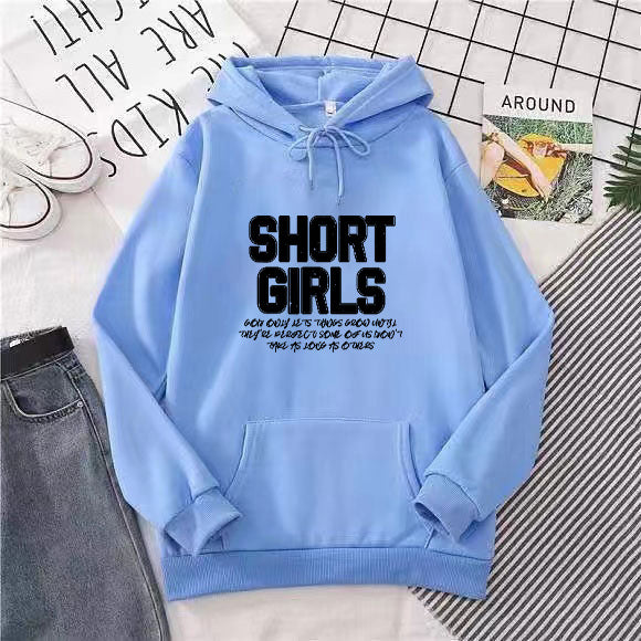 Women's hoodie with eye-catching lettering Skjora