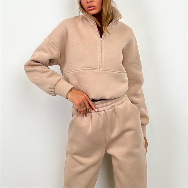 Women's sporty zip hoodie with relaxed sweatpants Skjora