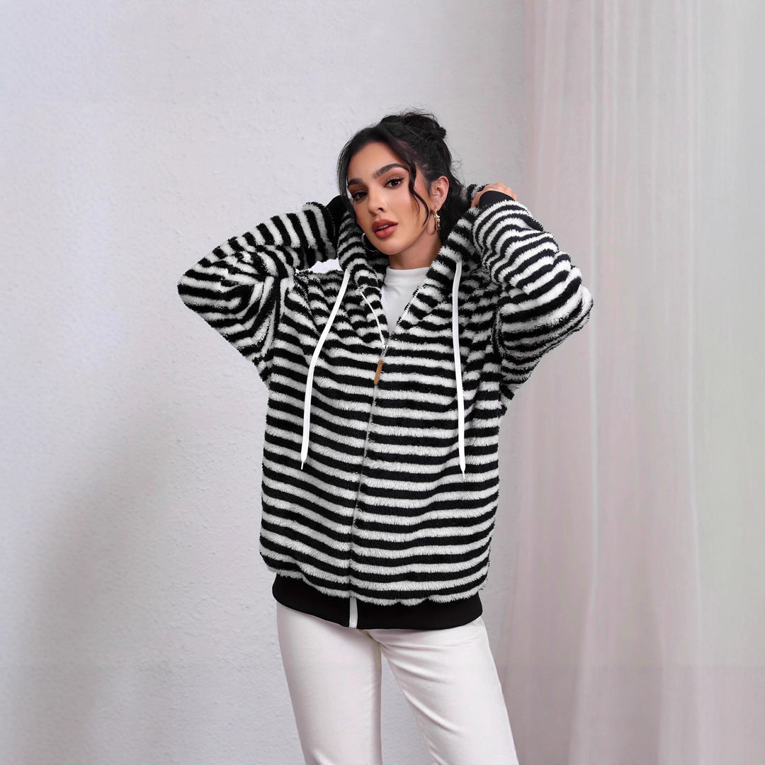 Kvinnenes koselige cardigan med kontrasterende striper Skjora