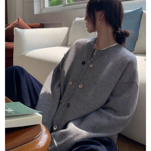 Dame oversized cardigan med knappdetaljer og uformell snitt Skjora