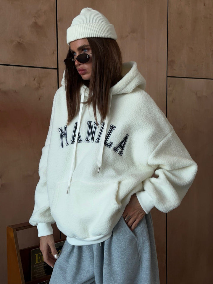 Kvinnes Oversized Fleece Hoodie med Brodert Logo Skjora