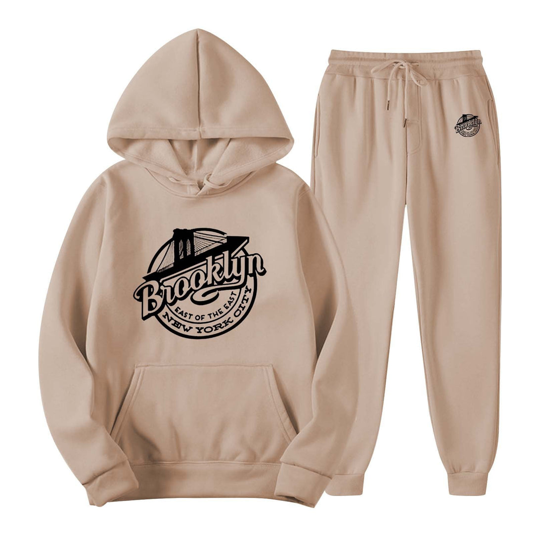 Kvinnes avslappende sweat suit med stilfull Brooklyn trykk Skjora