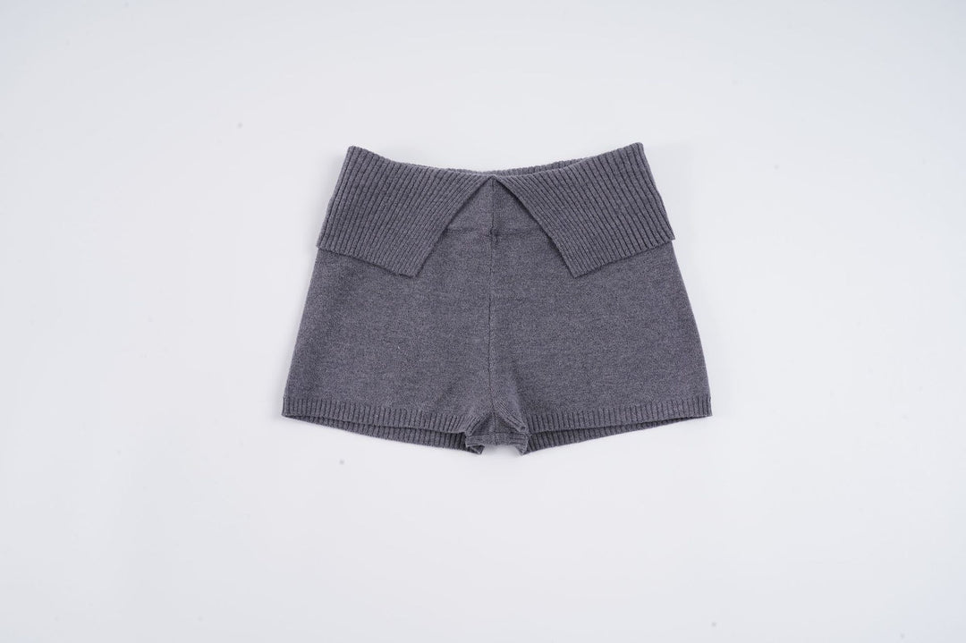 Dame komfortable og elegante strikkede shorts med høy midje Skjora