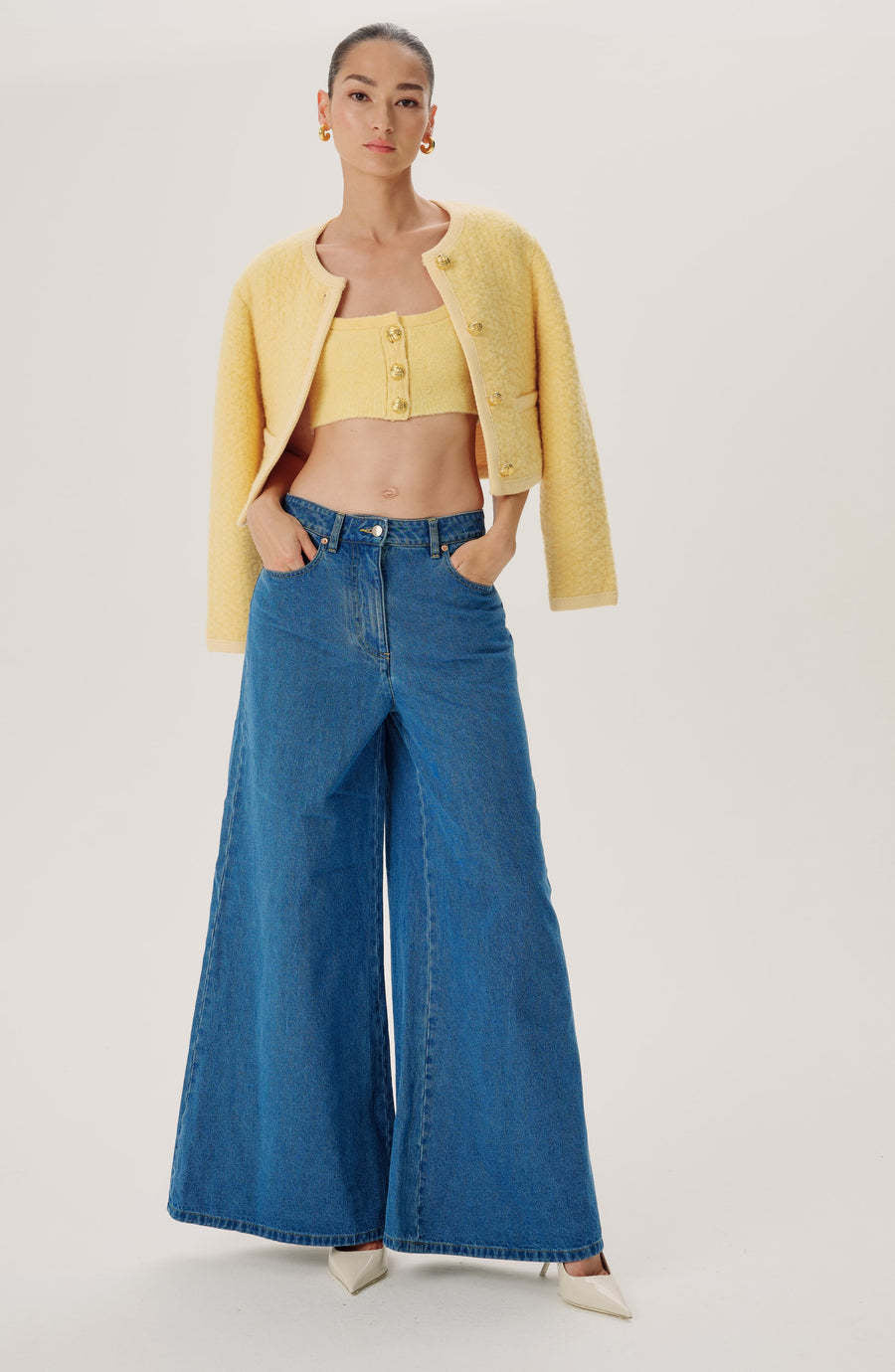 Dame vidt skjærte jeans med høy midje og elegant silhuett Skjora