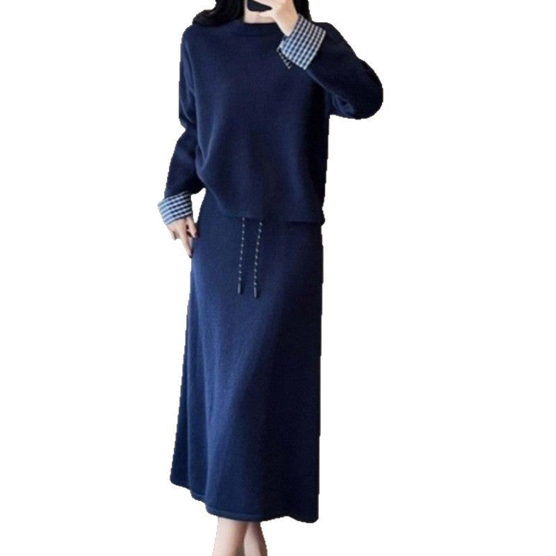 Dames Elegant Strikkekjole med Avtagbar Bluskrage og Snor